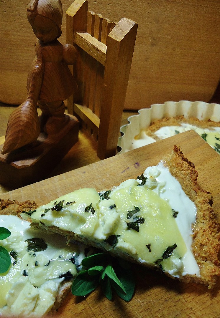 Sýrová pizza na celerovém těstě_5ff8180744f5a.jpeg