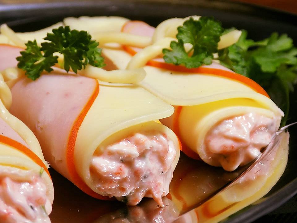 Sýrovo-šunkové balíčky s jemnou pomazánkou