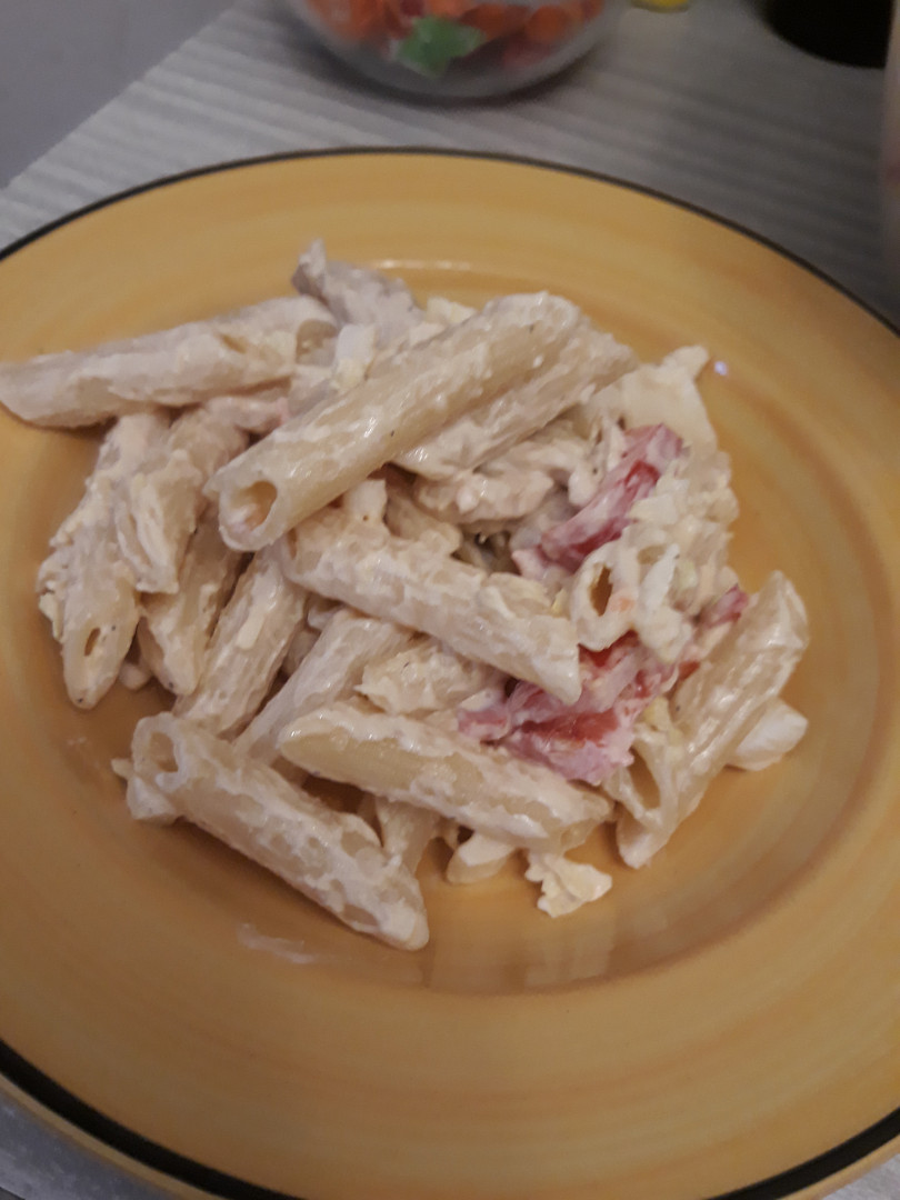 Těstovinový salát „Co dům dá“_5ff682572dc82.jpeg