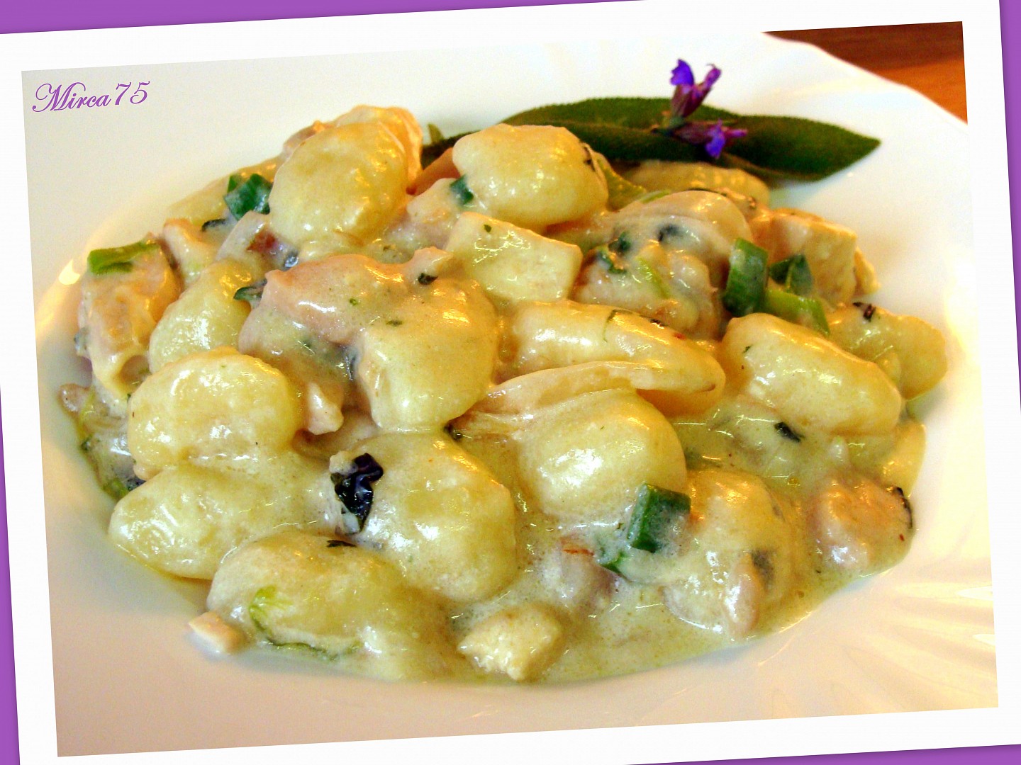 Tofu s kuřecím masem, řeckým jogurtem a šalvějovou vůní + gnocchi_5ffaa1c47e1dc.jpeg