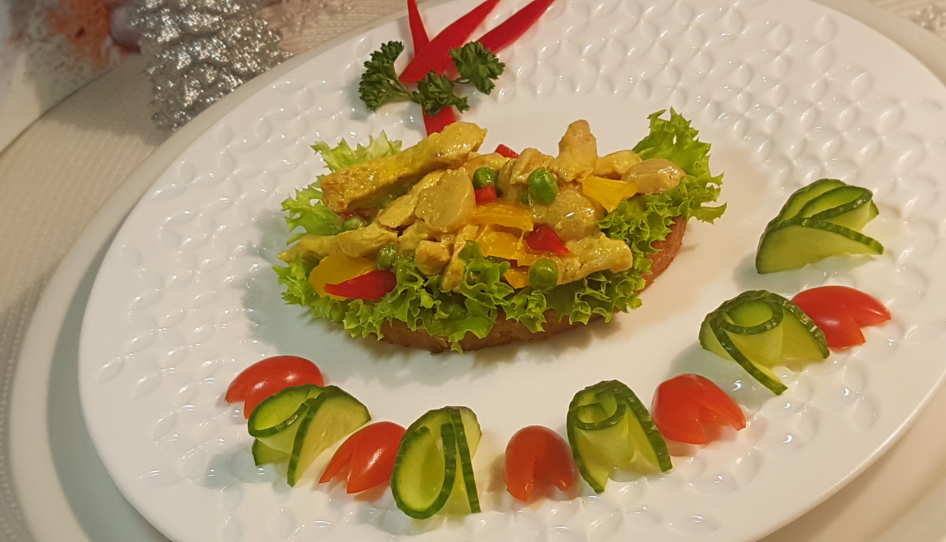 Topinka a smetanové karé s žampiony.