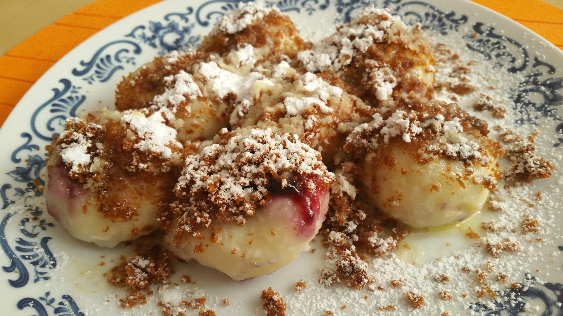 Tvarohové knedlíky s borůvkami