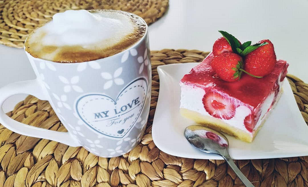 Tvarohovo-smetanový dezert s jahodami