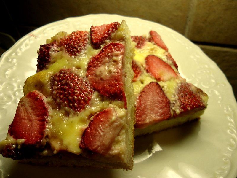 Tvarohový koláč s jahodami_5ff6c46f0128b.jpeg