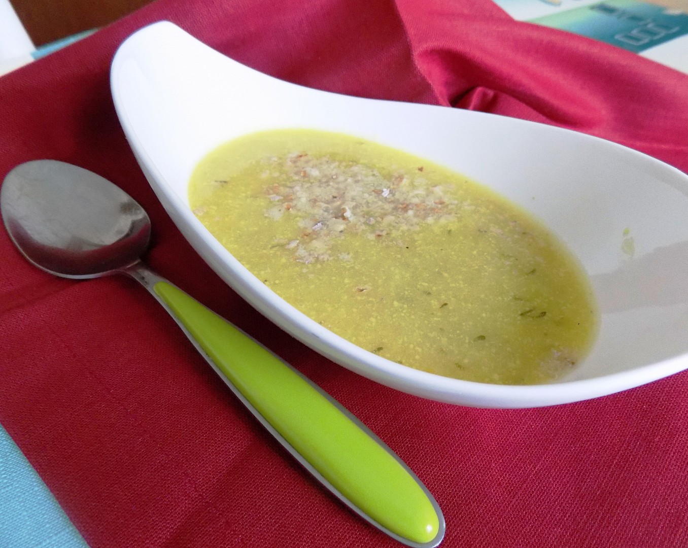 Tykvová polévka s ořechy