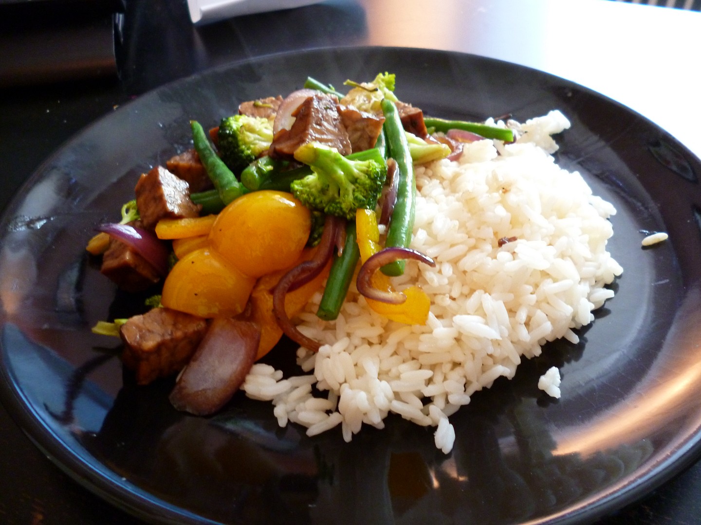 Uzeny tempeh se zeleninu a ryzi_5ff964d55444f.jpeg