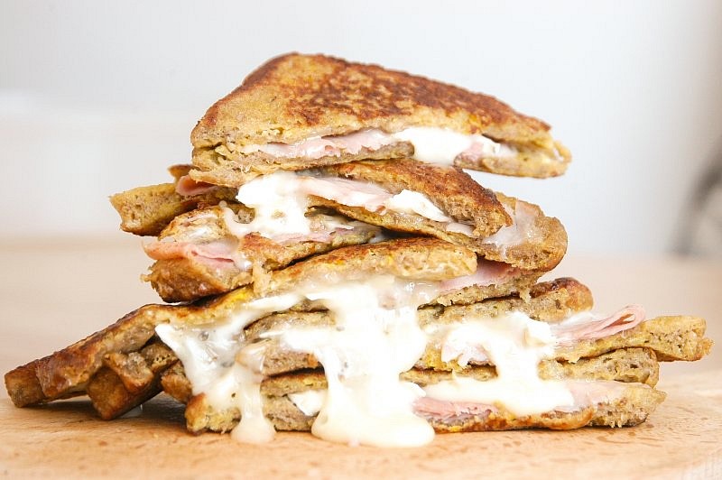 Vajíčkový toast se šunkou a sýrem_5ff95ae930b3d.jpeg