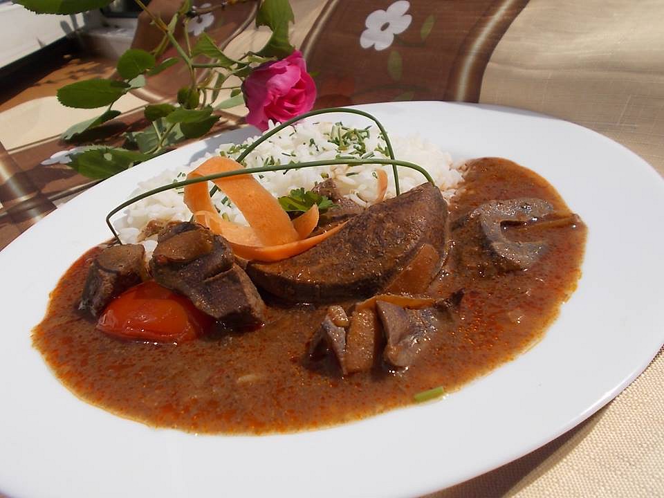 Vepřová játra na ajvaru a zelenině