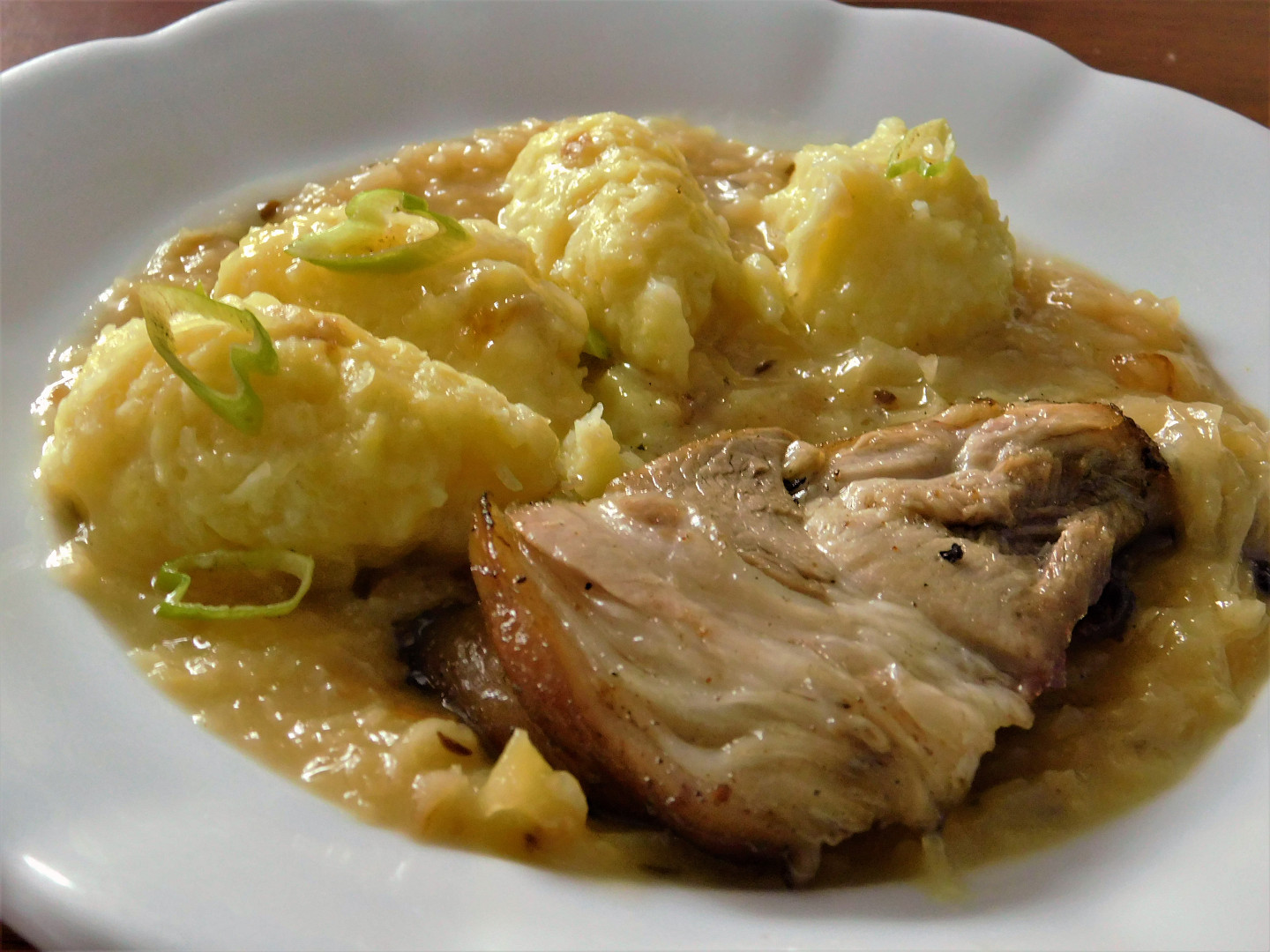 Vepřové koleno s kysaným zelím