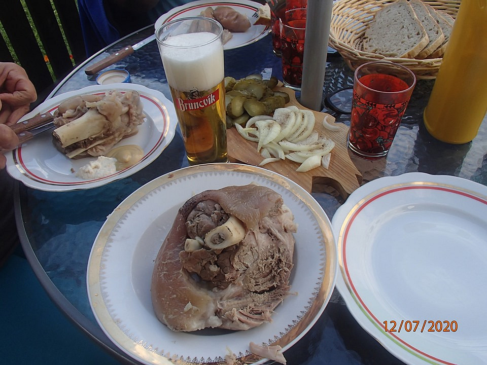 Vepřové koleno z kotlíku