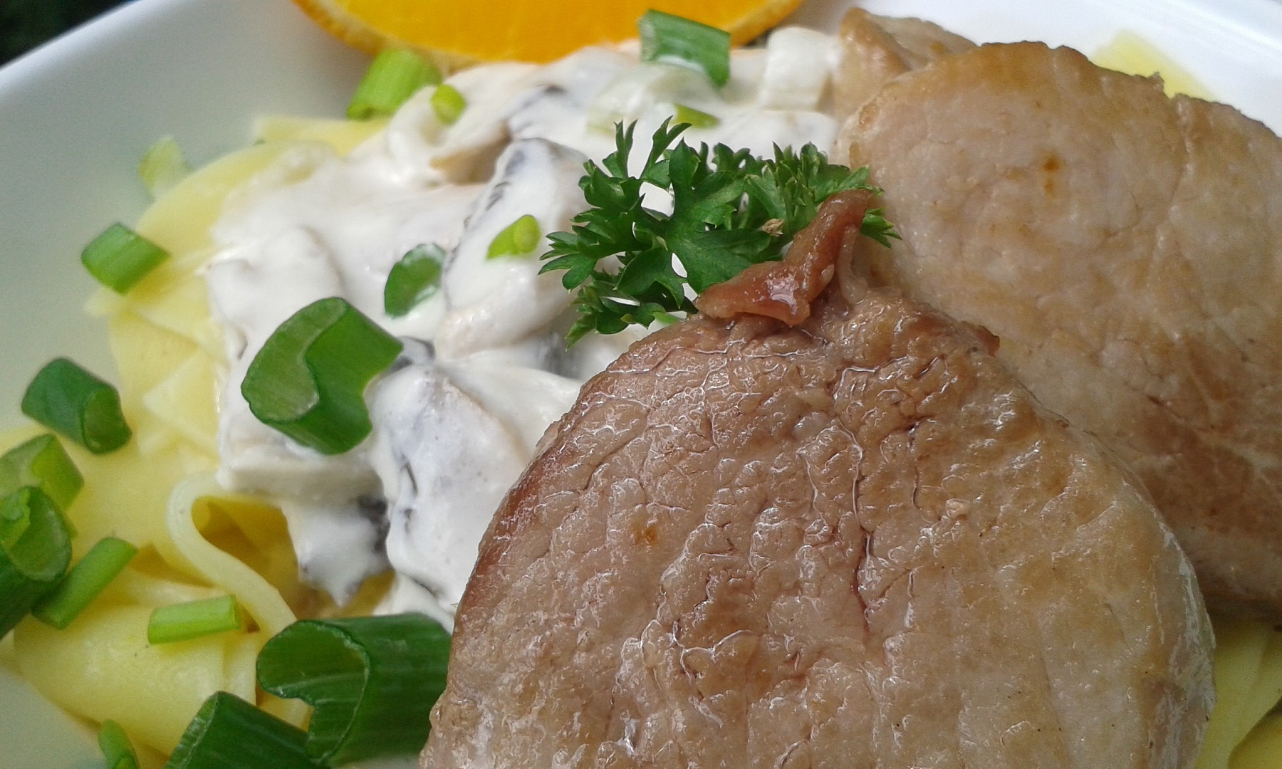 Vepřové medailonky s omáčkou_5ff9793df2edc.jpeg