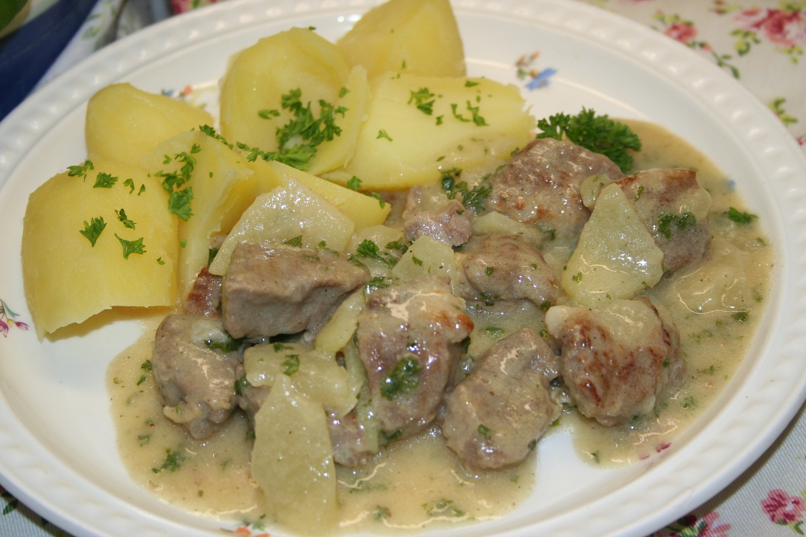 Vepřové na kedlubnách podle mojí babičky (a starých hospodských receptur)_5ff9fe0b60d21.jpeg