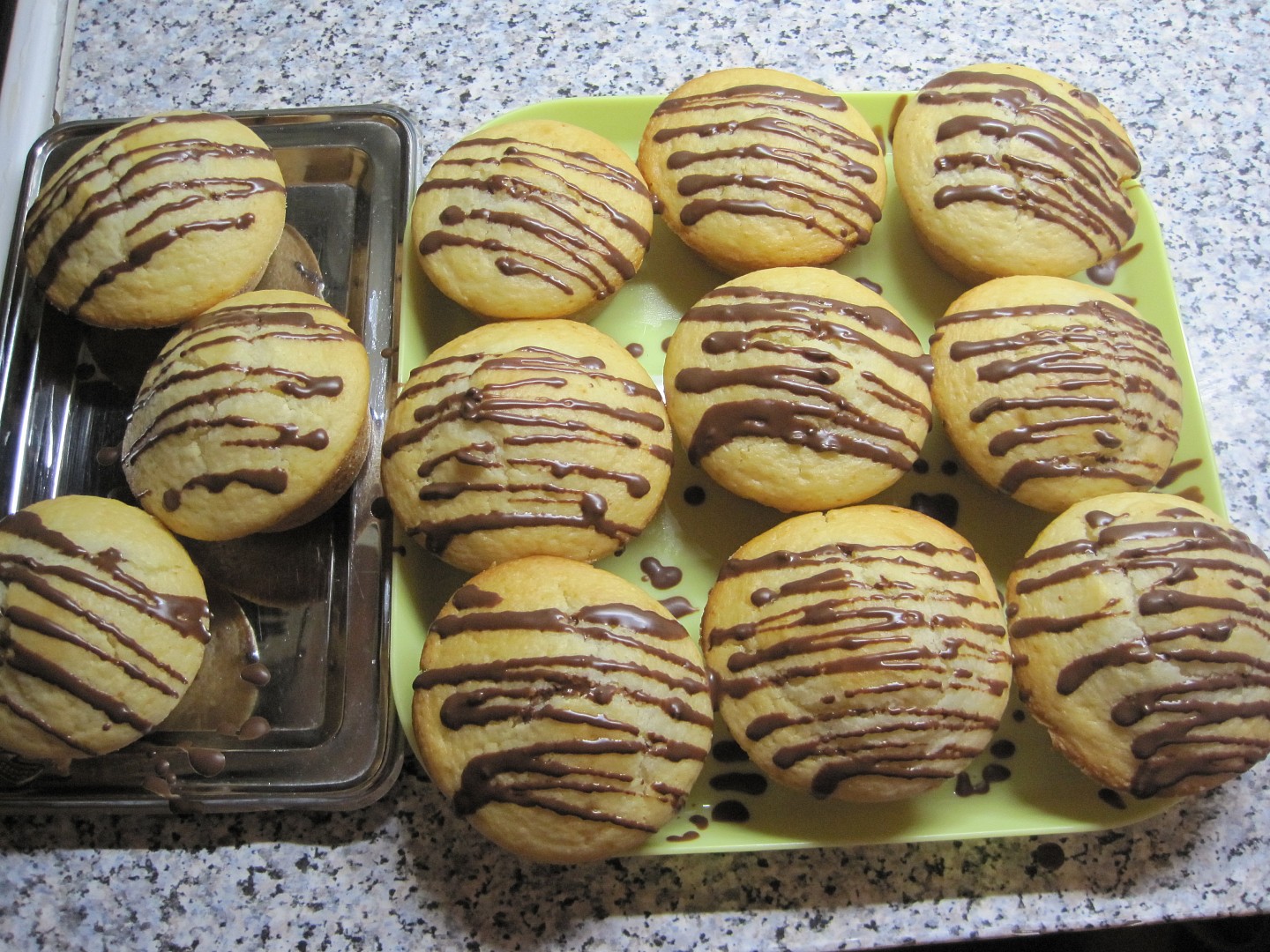 Vláčné muffiny s meruňkami_5ffa18ba5a37f.jpeg