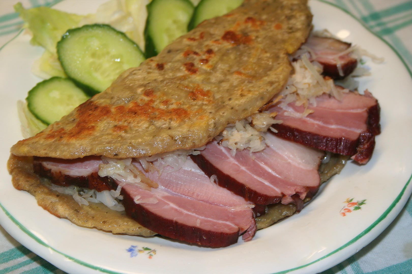 Vrstvené bramboráky s kyselým zelím a uzeným masem_5ffa0f138d935.jpeg