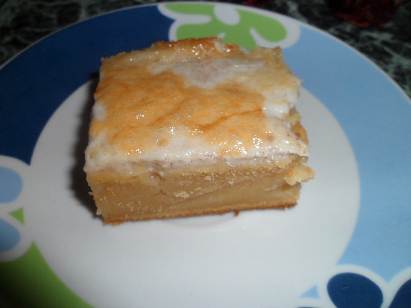 WHITE  DREAM_5ffa88f315c0b.jpeg