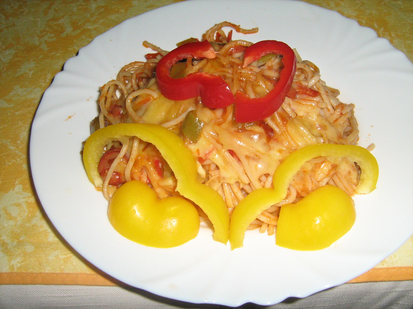 Zapečené špagety s lečem_5ffca85ef13a5.jpeg