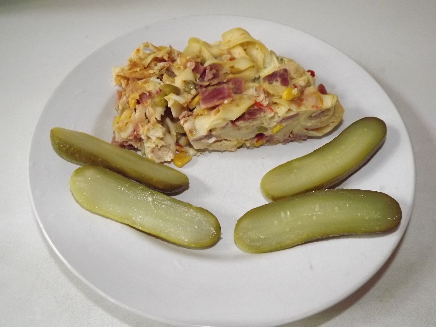 Zapečené šunkové koleno s těstovinami_5ff70bfa6bfc7.jpeg