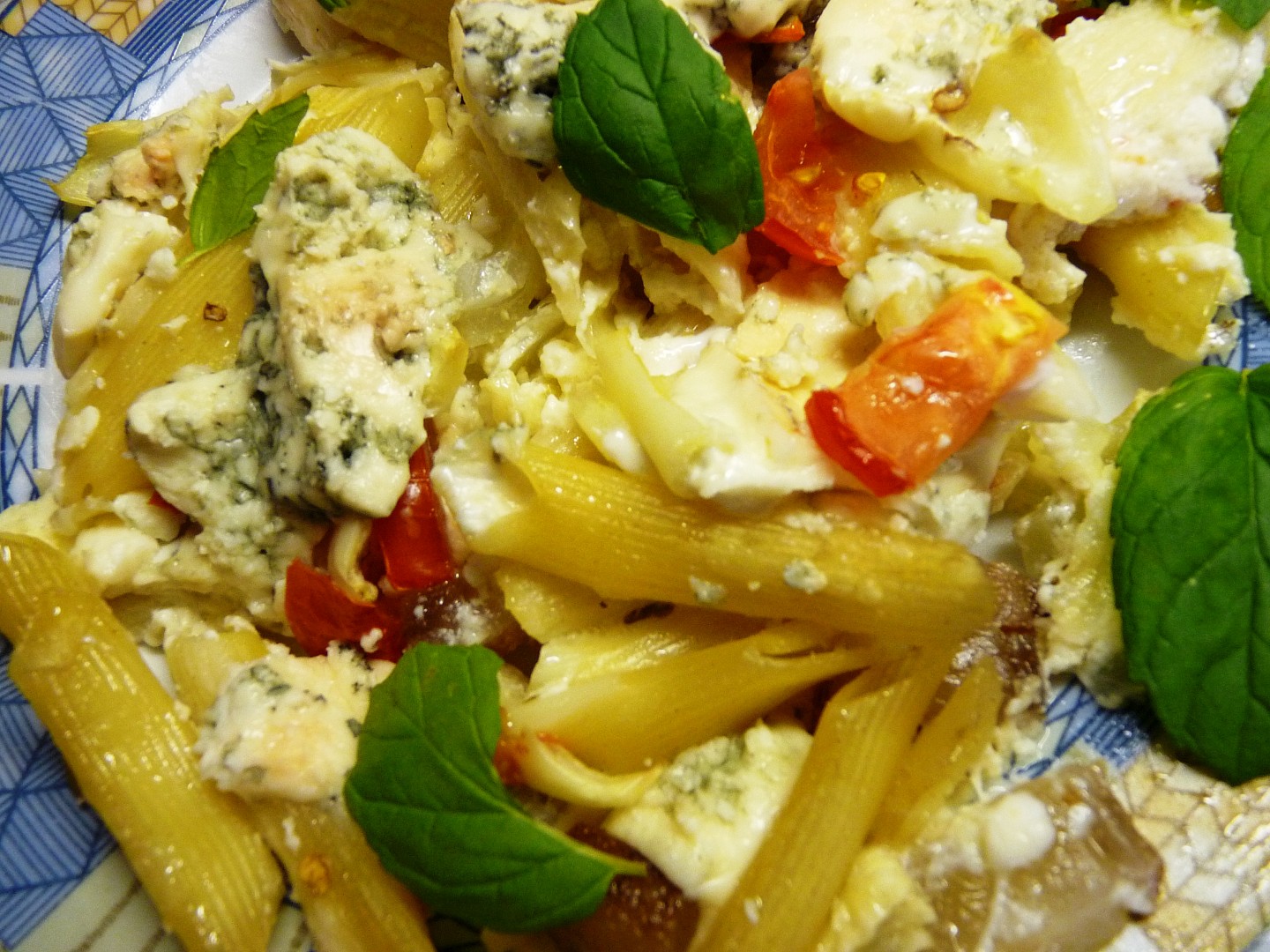 Zapečené těstoviny s nivou a zeleninou v mikrovlnce – CRISP_5ff9dfd5a66ea.jpeg