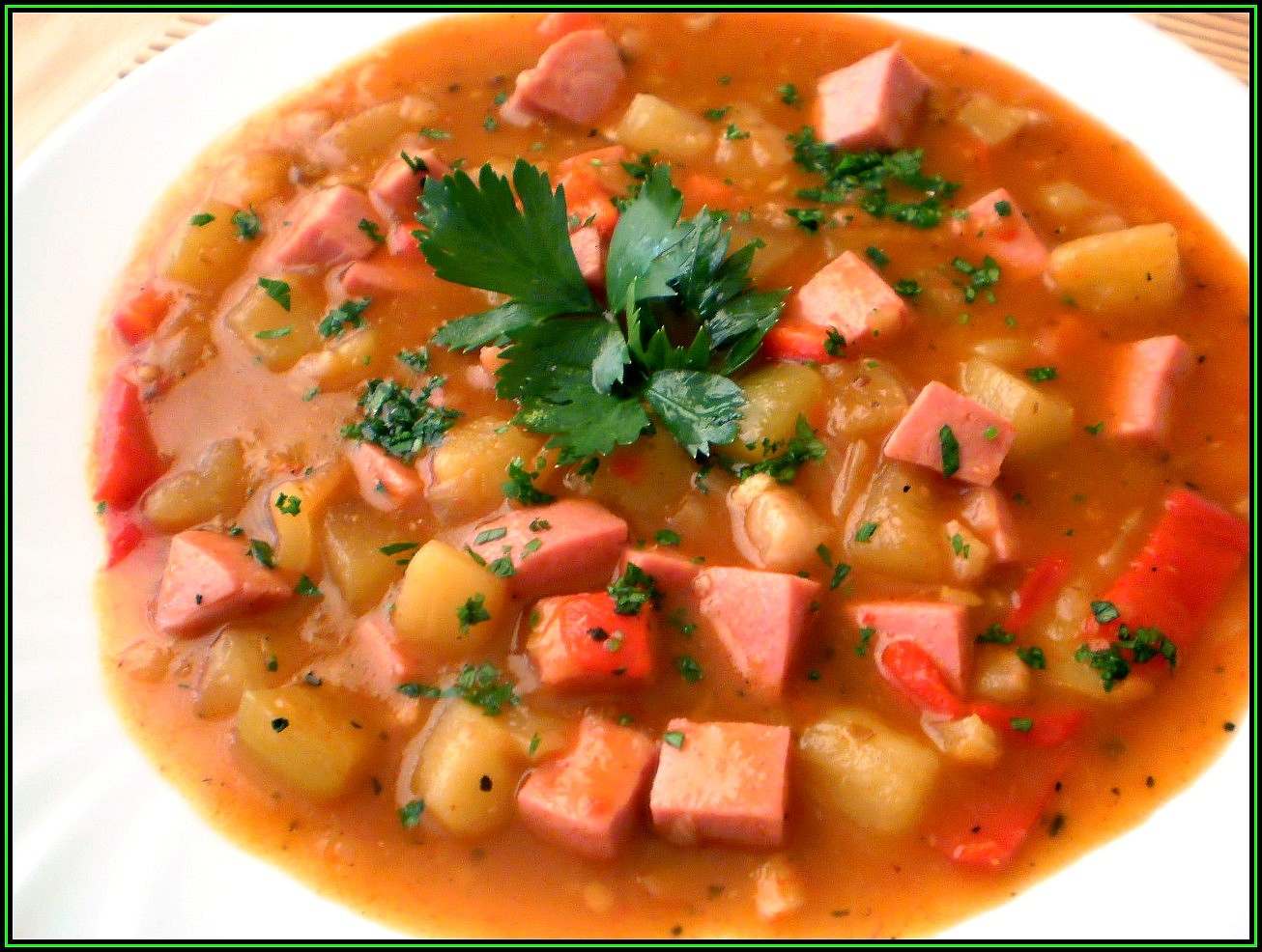 Zeleninový guláš s uzeninou_5ffa7d4c77316.jpeg