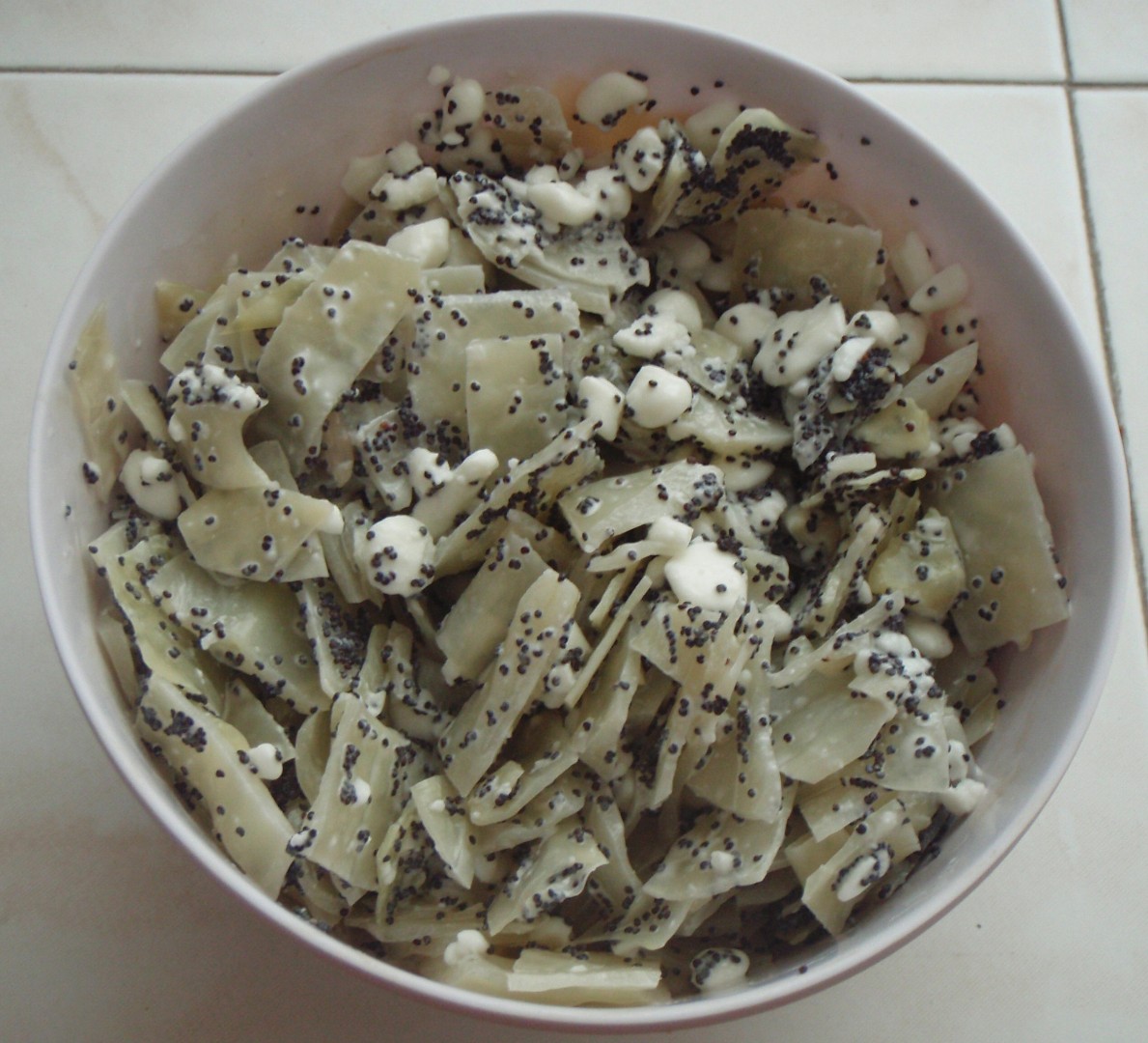 Zelné „nudle s mákem“